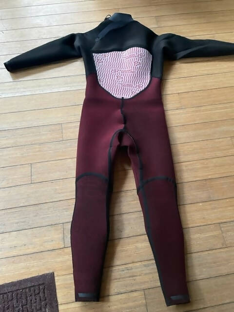 Xcel 4/3 Infinity Radiant Rebound Wetsuit Size XLS