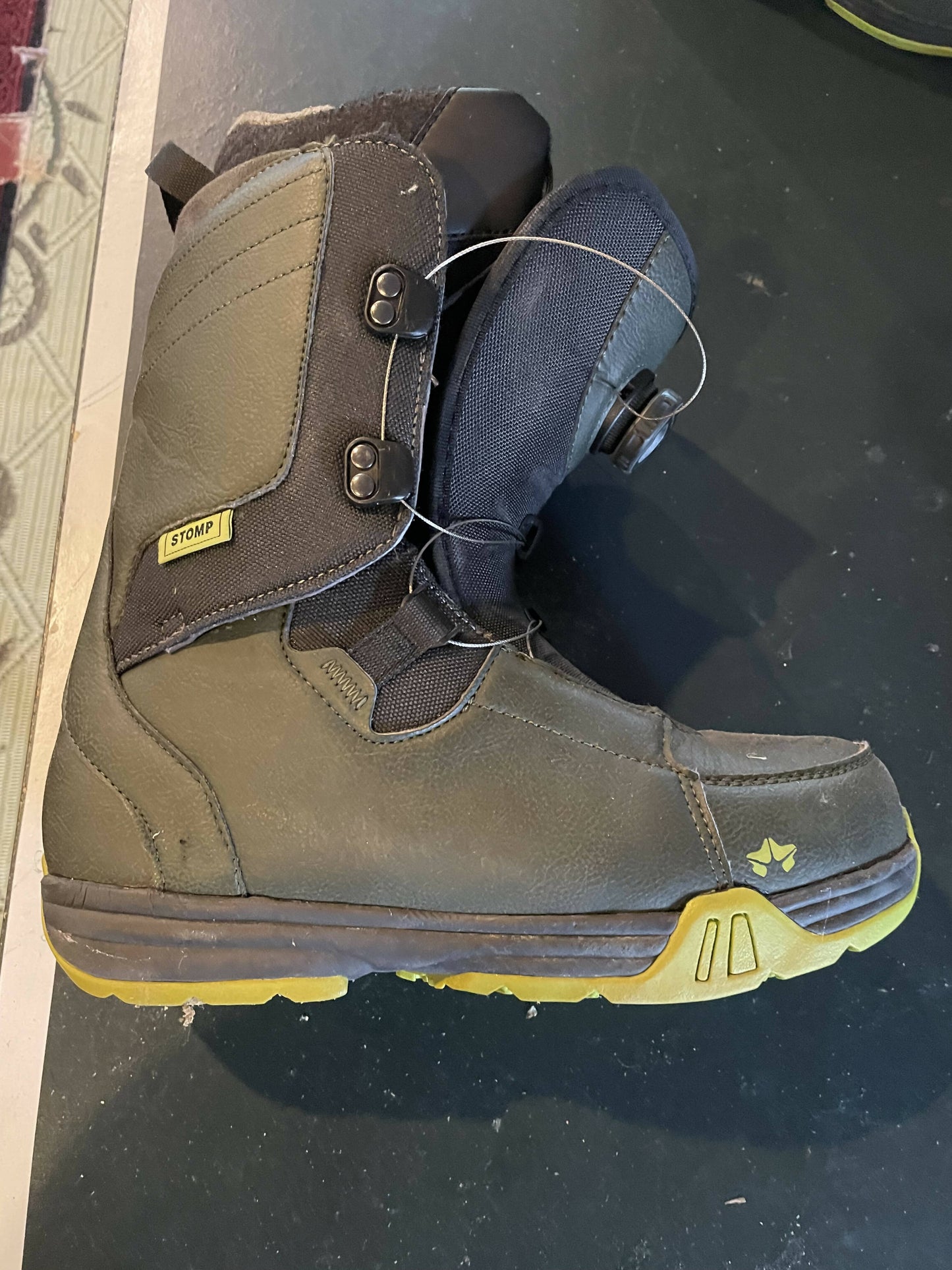 Rome Snowboard boots Mens size 9
