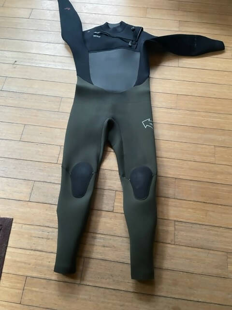 Xcel 4/3 Infinity Radiant Rebound Wetsuit Size XLS