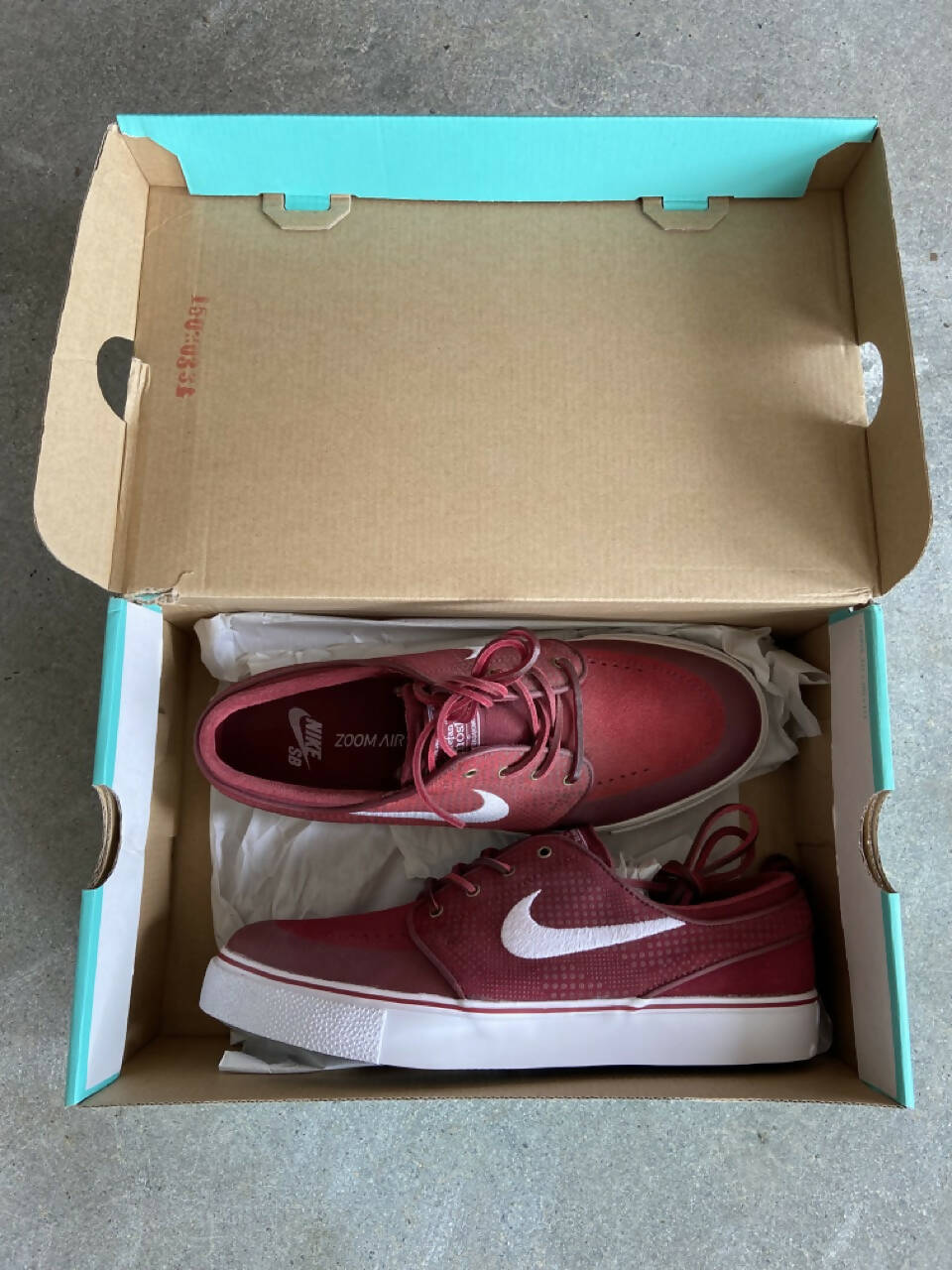 Nike sb janoski red earth best sale